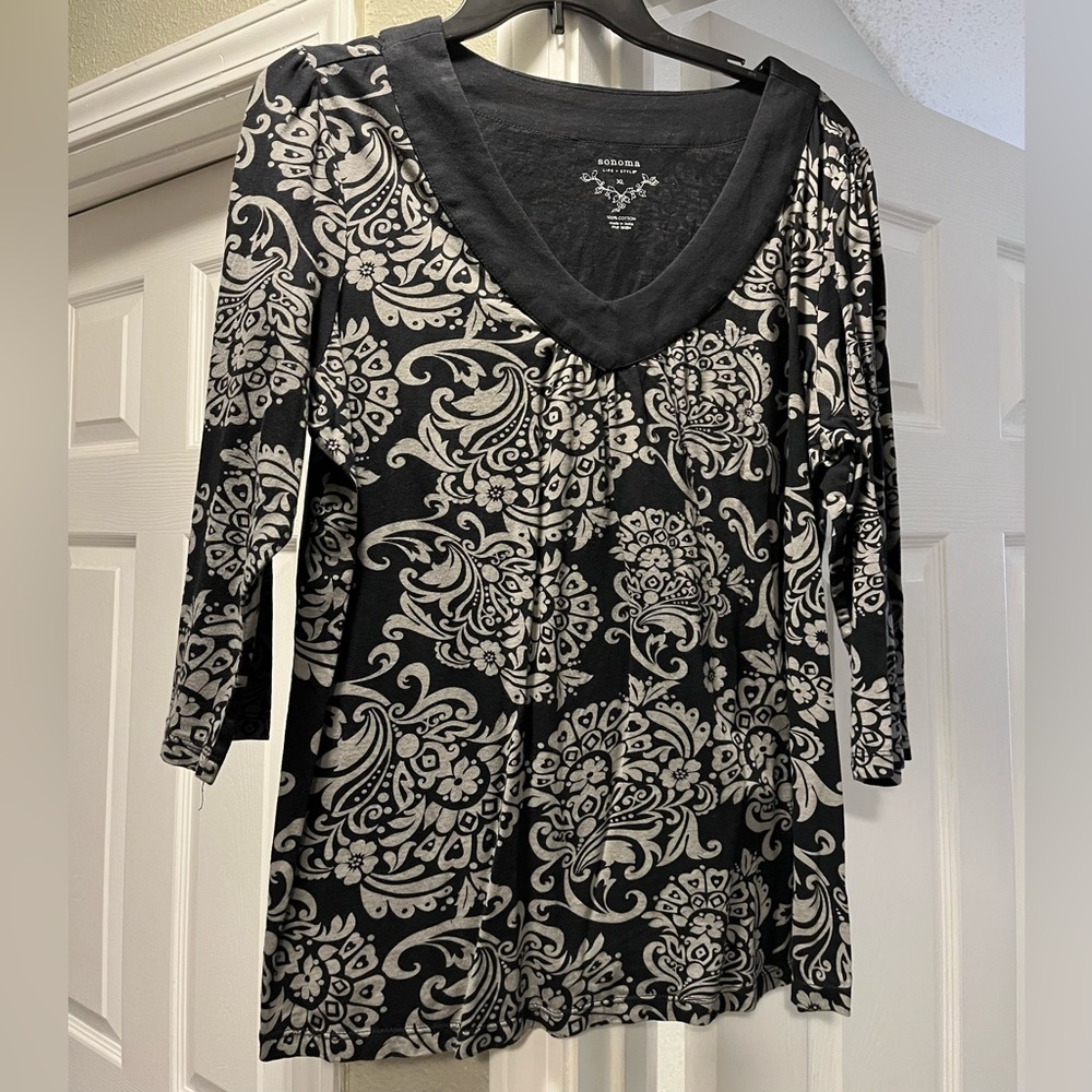 Women’s Sonoma 3 quarter length sleeve shirt. Size XL